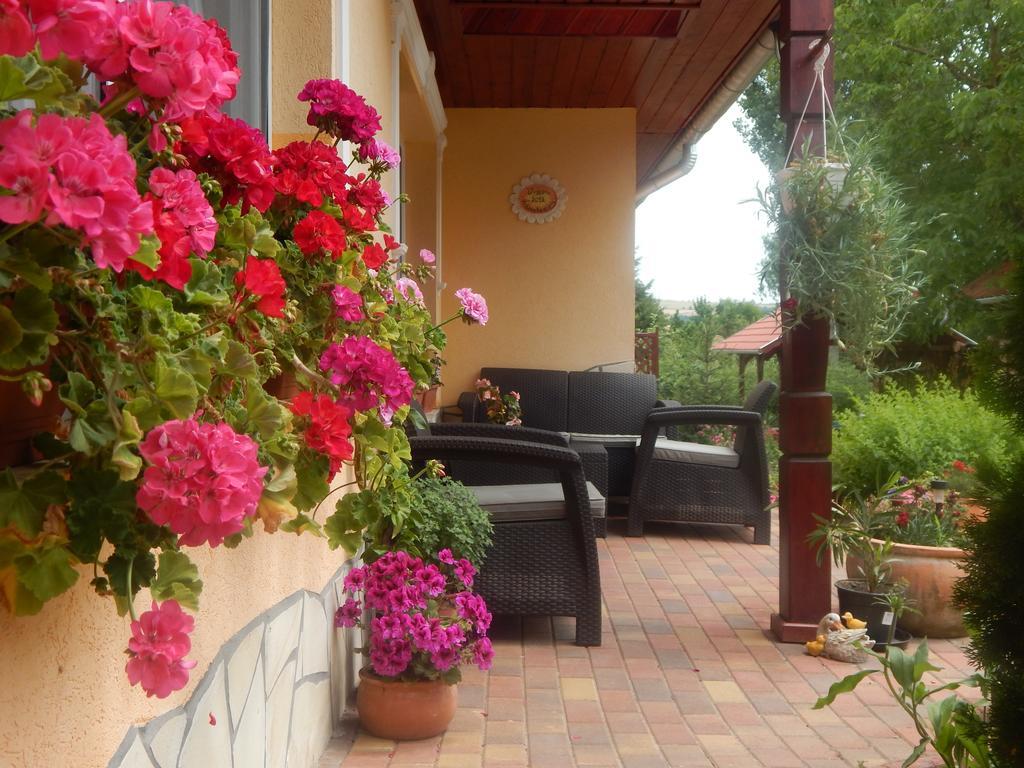 Ferienwohnung Andrea Vendeghaz Kehidakustány Exterior foto